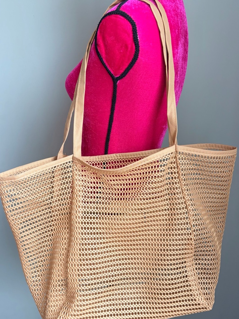 Beige Mesh Tote Bag — Lightweight, Breathable, Everyday Carry